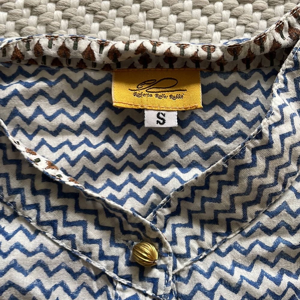 Roller Rabbit zig zag tunic. Size s - Picture 3 of 3
